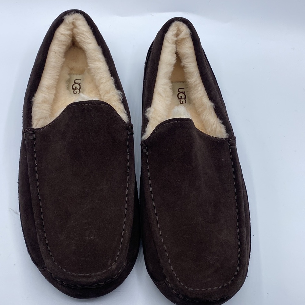 UGG Ascot Slipper